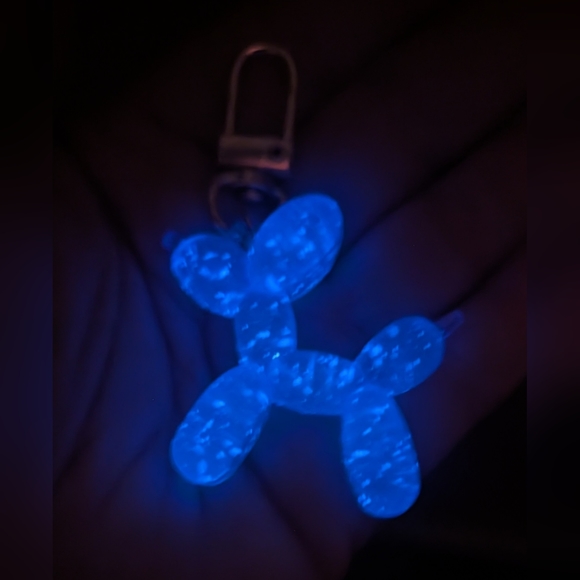 Luminous Translucent Balloon Dog Purse/Backpack Charm - Picture 2 of 2